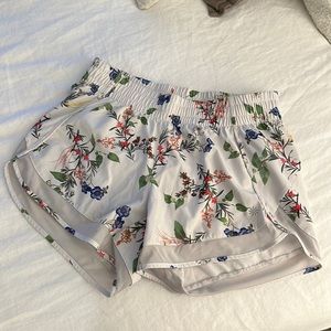 Floral Athleta Racer Run Shorts 4”